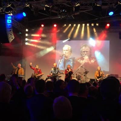 Am Nordrhein-Westfalen-Abend des Bundesparteitages der CDU spielt die k�lsche Kultband \